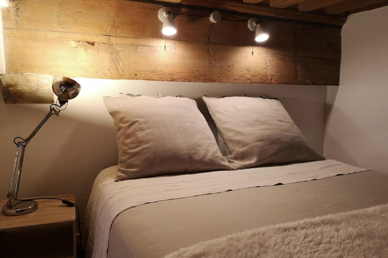 Apartment Authentic Loft With Mezzanine & Exposed Stones Heart Of
