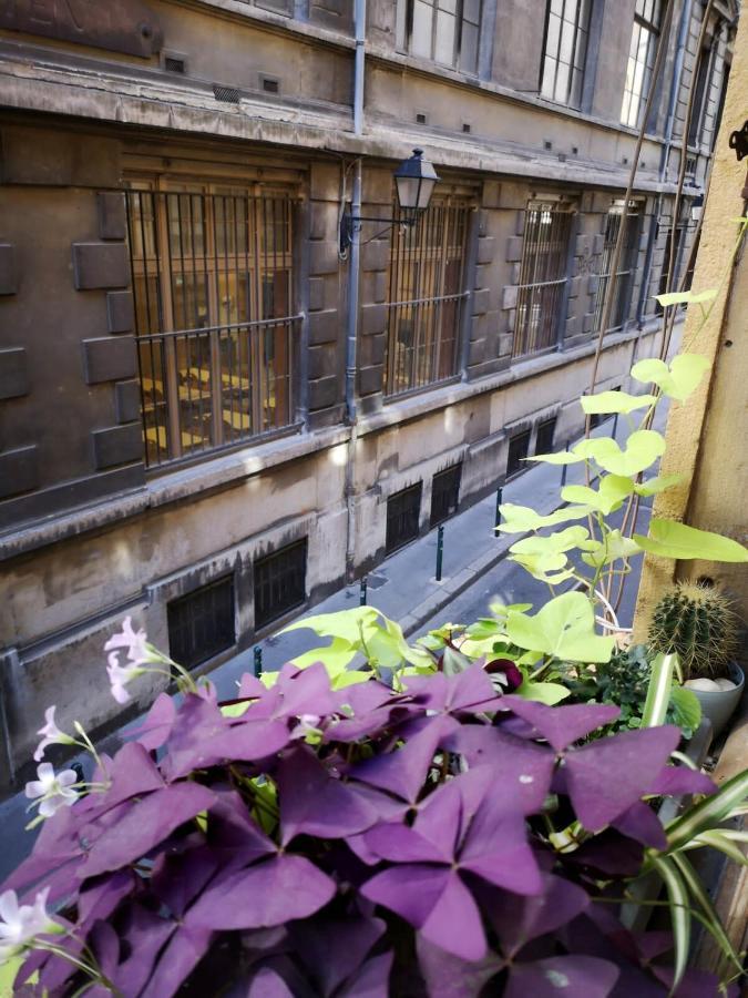 Authentic Loft With Mezzanine & Exposed Stones Heart Of Apartment