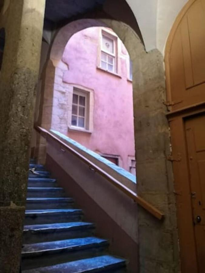 Authentic Loft With Mezzanine & Exposed Stones Heart Of Lyon